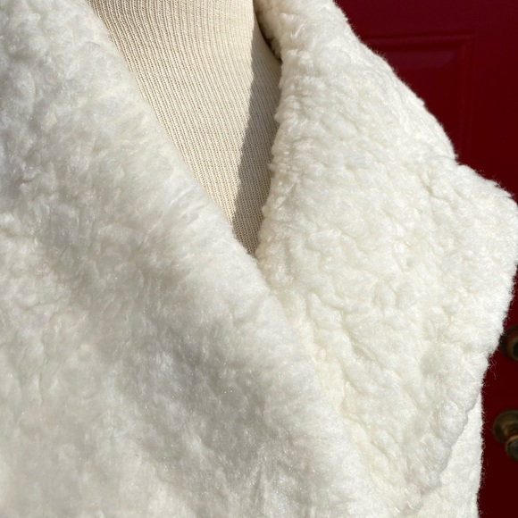 Kate Spade teddy cream coat - Picture 2 of 5